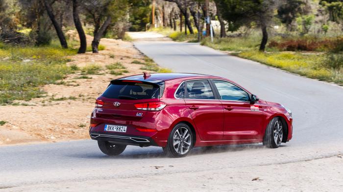 Hyundai I30 VS Volkswagen Golf Βαθμολογίες. Ποιο είναι καλύτερο σε κατανάλωση, χώρους, επιδόσεις, εγγυήσεις.