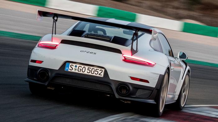 Η νέα Porsche 911 GT2 RS θα είναι υβριδική με 700+ άλογα  