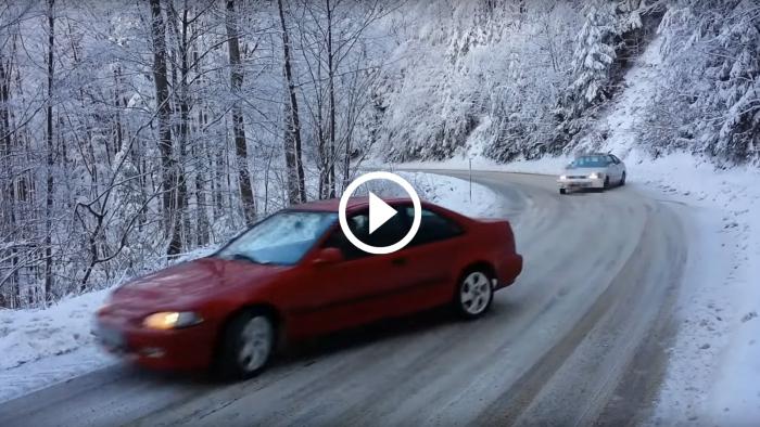 Προσθιοκίνητα driftαρουν με μαεστρία σε χιονισμένη κατάβαση [video]