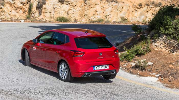 Seat Ibiza Automatic 150ps VS Skoda Fabia Βαθμολογίες. Ποιο είναι καλύτερο σε κατανάλωση, χώρους, επιδόσεις, εγγυήσεις.