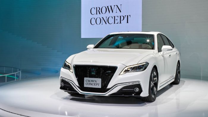 Σύμφωνα με την Toyota στο Crown Concept το βάρος έχει πέσει σε δύο πράγματα: την οδική συμπεριφορά και τη συνδεσιμότητα. Όπως και το νέο Camry, το Crown Concept στηρίζεται στην πλατφόρμα Toyota New Gl