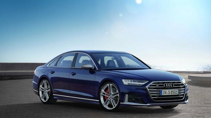 :  Audi S8 571PS