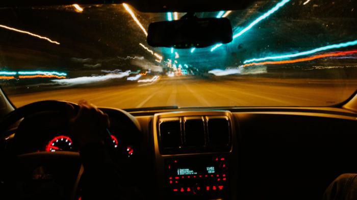 Νυχτερινή οδήγηση: Ποια είναι τα σωστά φώτα;