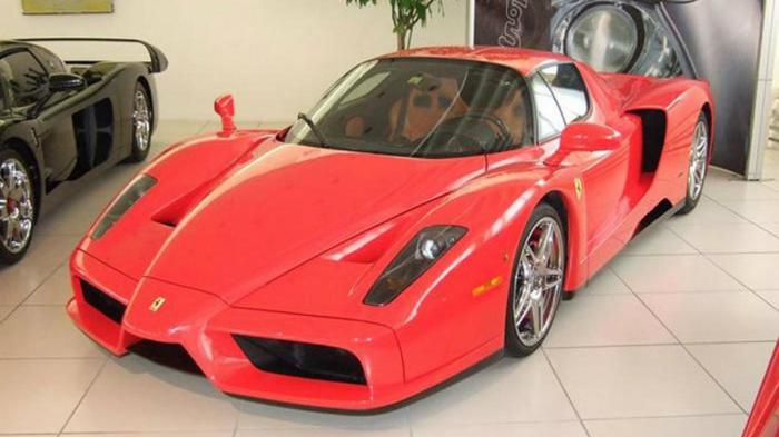 Μία Ferrari Enzo που κάποτε ανήκε στον επτά φορές παγκόσμιο πρωταθλητή της Formula 1, Michael Schumacher βρίσκεται προς πώληση.