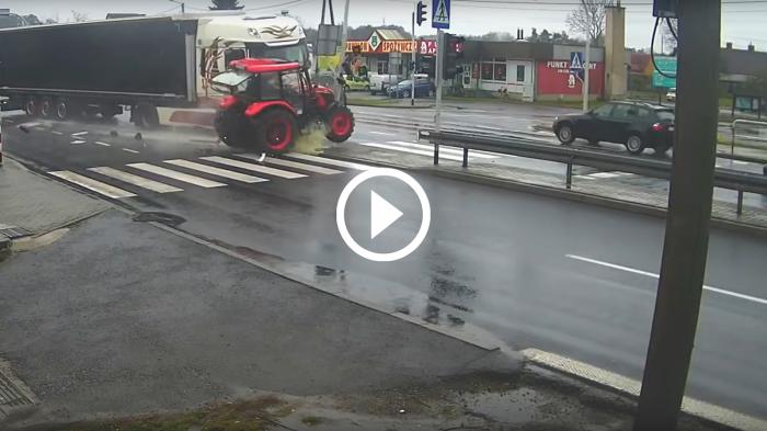 Φορτηγό παρασύρει τρακτέρ χωρίς οίκτο [video]