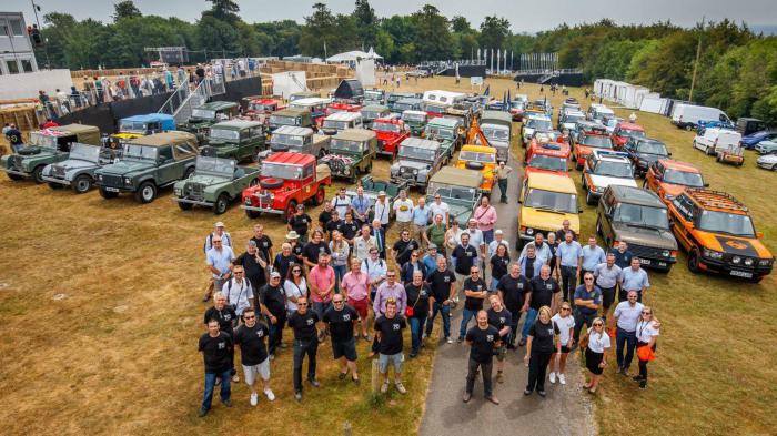 Η μεγαλύτερη πορεία αυτοκινήτων Land Rover είναι και επίσημα γεγονός.