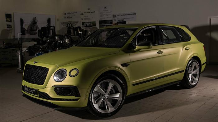 H Bentley Bentayga η οποία βλέπετε στην εικόνα μπορεί να μοιάζει με μία κοινή Bentayga όμως δεν είναι. 