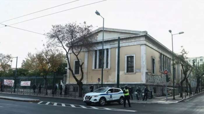 Πολυτεχνείο: Πολλές κυκλοφοριακές ρυθμίσεις - Ποιοι δρόμοι είναι κλειστοί 