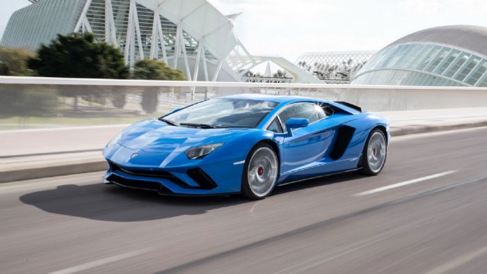 Η Lamborghini θα αλλάξει χέρια, αλλά θα παραμείνει στην ίδια οικογένεια όπως όλα δείχνουν.