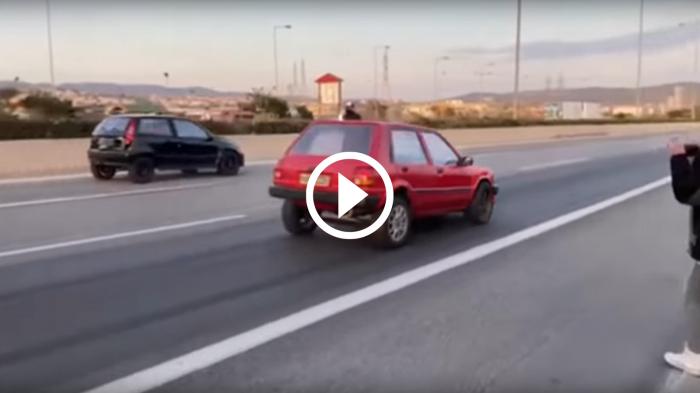 Fiat Puntograle «σφάζεται» με Toyota Starlet με ιταλική καρδιά [video]