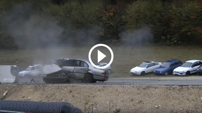 Σοκαριστικές εικόνες από crash test με 200km/h! [video]