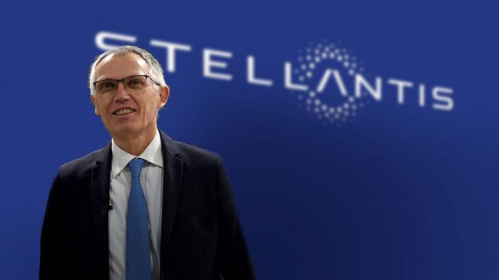 Τα ηλεκτρικά από την Κίνα ανησυχούν τον επικεφαλής της Stellantis