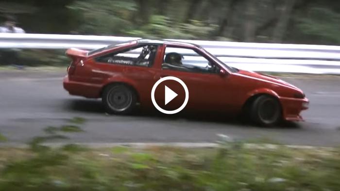 Ο δάσκαλος του drift με Toyota AE86 [video]