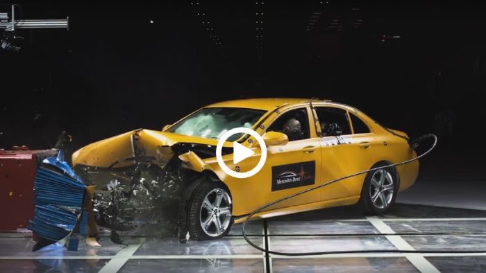 900 crash test το έτος η Mercedes