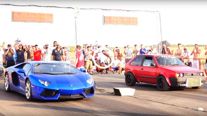 VW Polo τιμωρός πατάει Lamborghini Aventador [video]